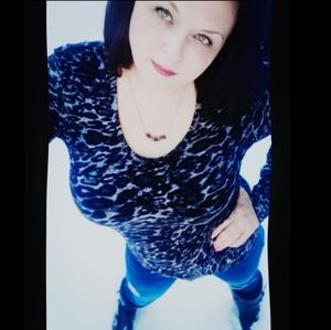 Meet your Posher, Deana